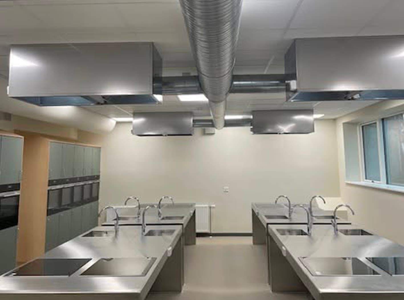 Renovering af skolekøkken på Carl Nielsen Skolen i Årslev er færdig